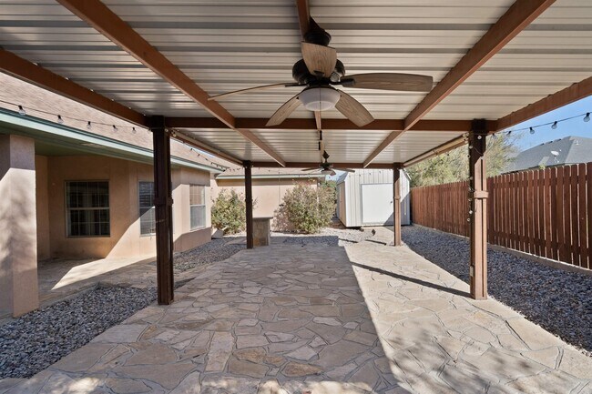 Building Photo - 206 Saddle Blanket