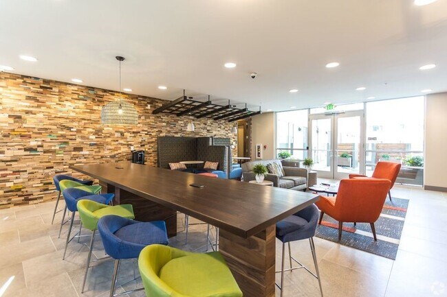Building Photo - Boutique Apartments