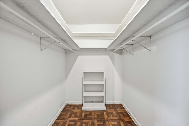 Building Photo - 435 Rollingwood St