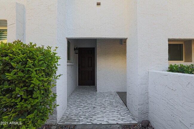 Building Photo - 3640 N 70th St