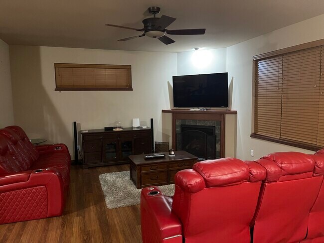 Building Photo - 113 Alton Dr