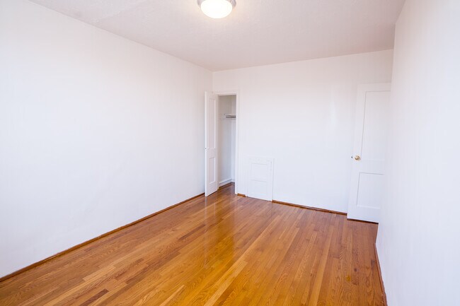 Bedroom - 6835 Kindred St