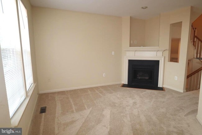 Building Photo - 46180 Chester Terrace