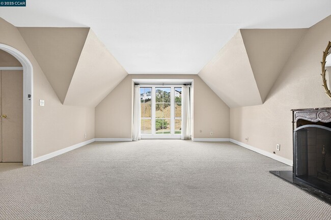 Building Photo - 58 St Andrews Ln
