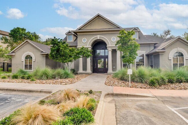 Building Photo - 11203 Ranch Rd 2222