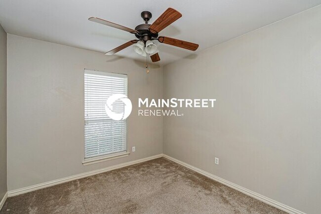 Building Photo - 3 Bedroom Pet-Friendly Home in Crowley, TX with Main Street Renewal