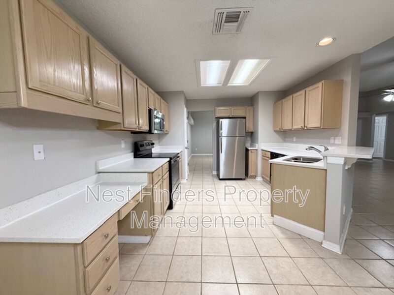 Building Photo - 816 Brookstone Ct