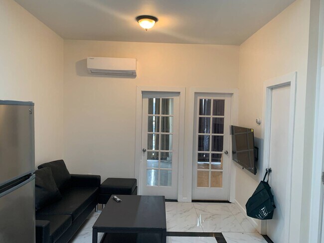 Building Photo - 254A Saratoga Ave