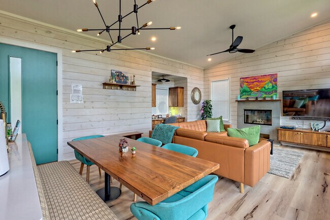 Building Photo - 122 Cannon St