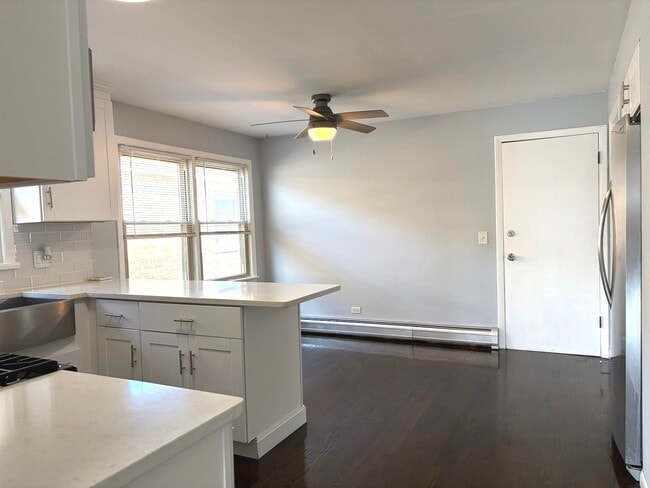 Building Photo - 8222 W Grand Ave