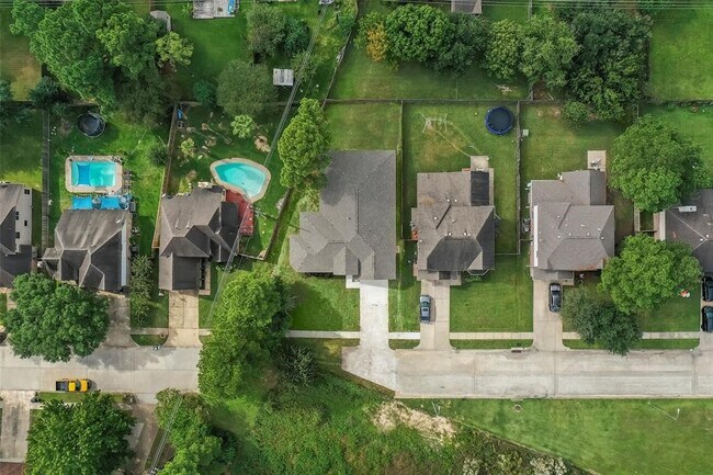 Building Photo - 17403 Harmony Hill Dr