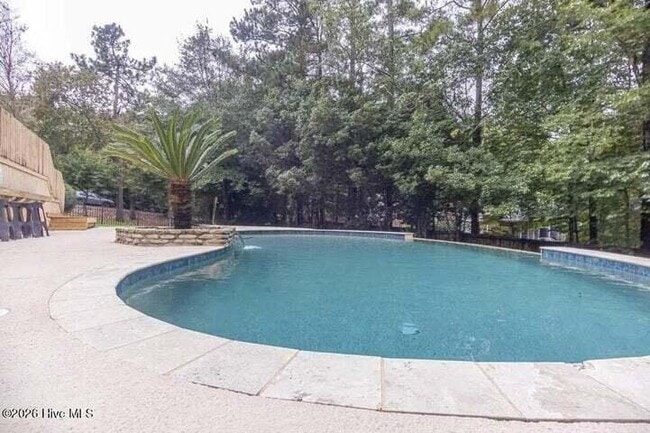 Building Photo - 809 Houndslake Dr