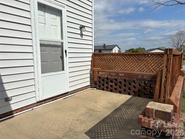 Building Photo - 1113 Peachtree St