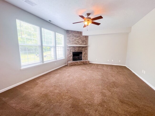 Building Photo - 10640 Northern Dancer Dr