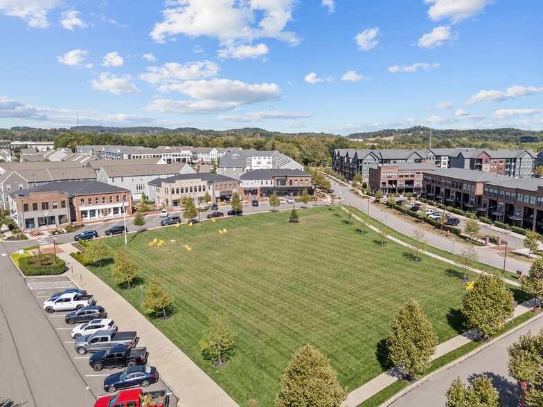 Building Photo - 305 Frederick Way