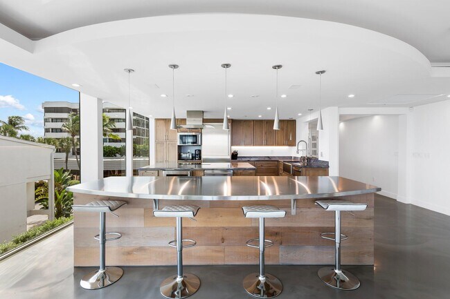 Building Photo - 2155 S Ocean Blvd