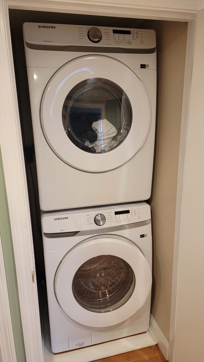 Building Photo - 115 Paul Manafort Dr