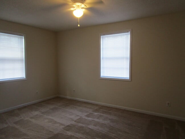 Building Photo - 25 Cuttino Rd