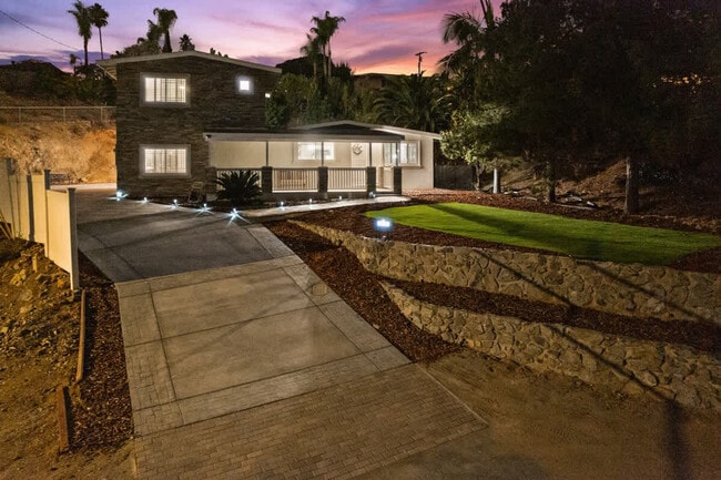 Building Photo - 10150 Sierra Madre Rd