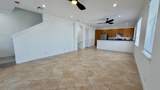 Building Photo - 810 3rd Ave N