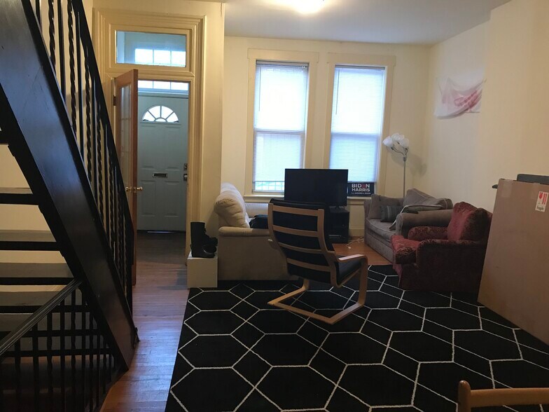 Building Photo - 3937 Baltimore Ave