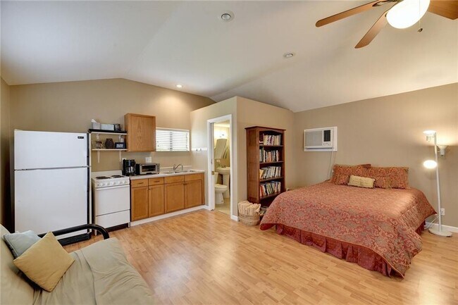 Building Photo - 510 Bulian Ln