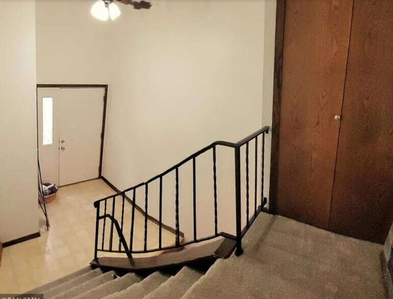 Front door - 227 14th Ave S