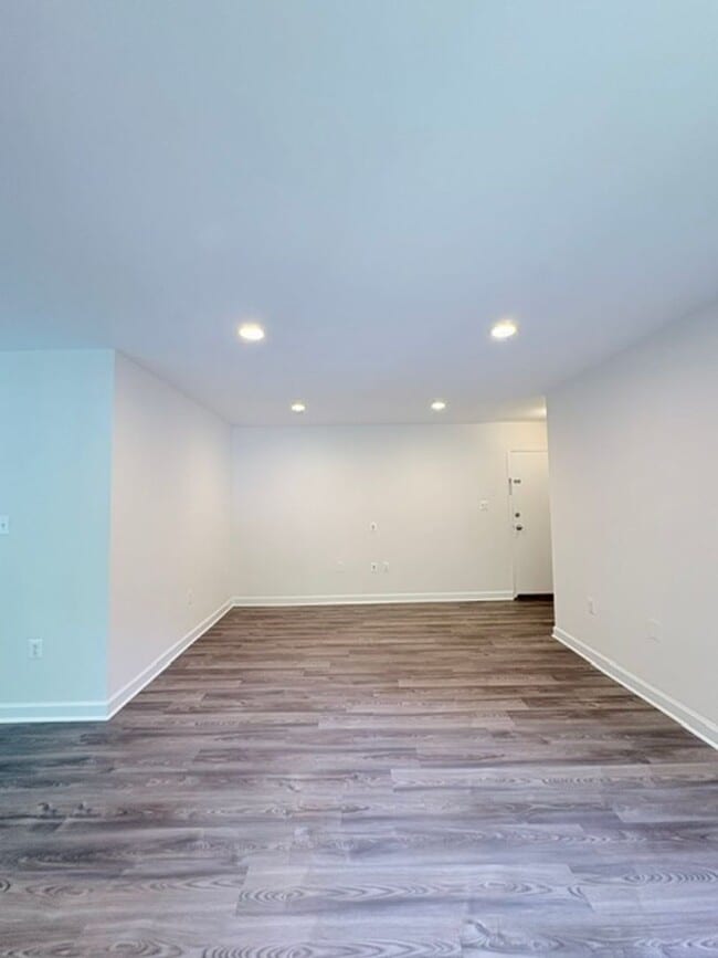 Building Photo - 12403 Braxfield Ct