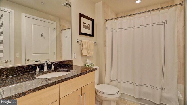 Building Photo - 8220 Crestwood Heights Dr