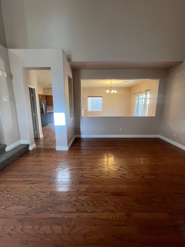 Building Photo - 3 Bed, 2.5 Bath home with Solar Panels!