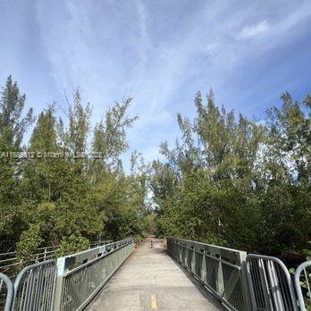 Building Photo - 2345 NE 135th St