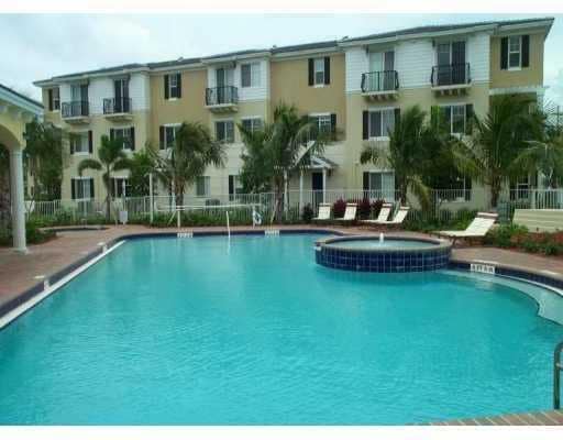 Building Photo - 3803 NW 5th Terrace