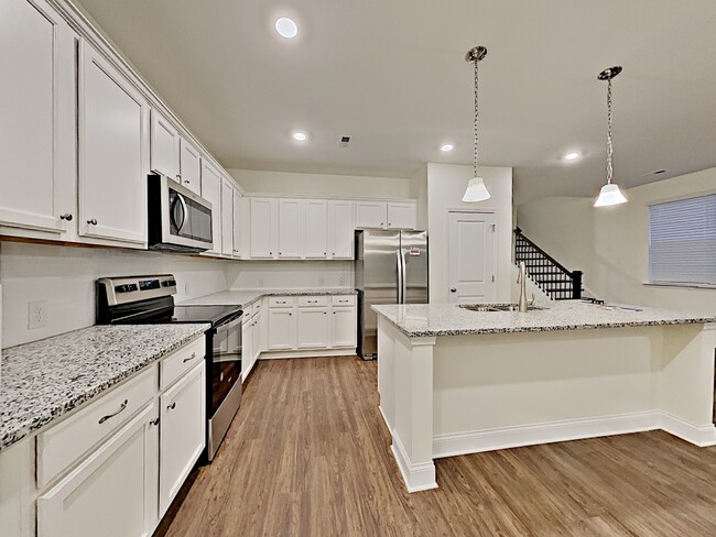Building Photo - 312 Elmhurst Dr