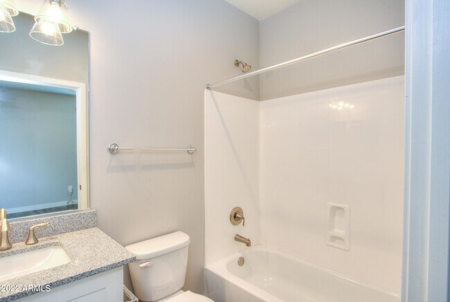 Building Photo - 2245 N Dayton St