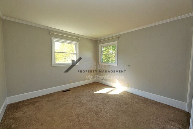 Building Photo - 100 S Hasell St