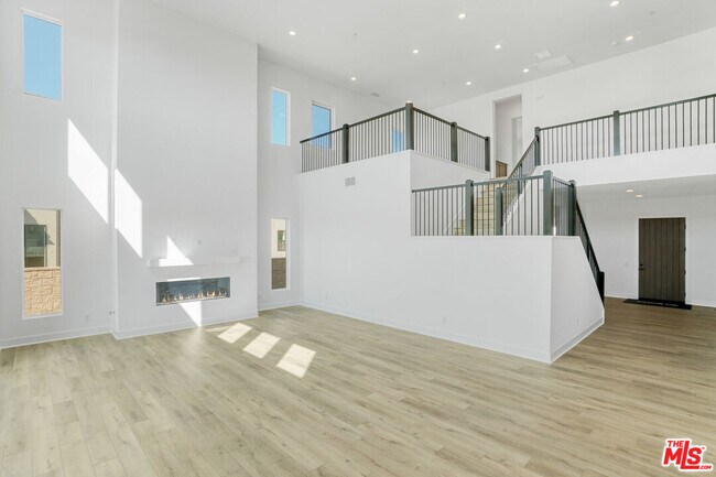 Building Photo - 20534 Edgewood Ct