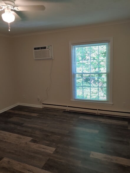 Building Photo - 613 Garfield Ave