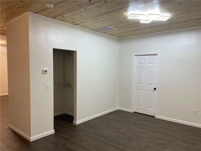 Building Photo - 135 GA-52