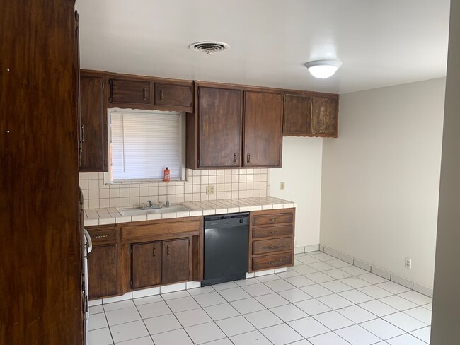Building Photo - 3713 Cardinal Ave