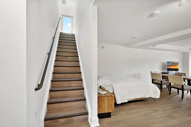 Building Photo - 2000 P St NW