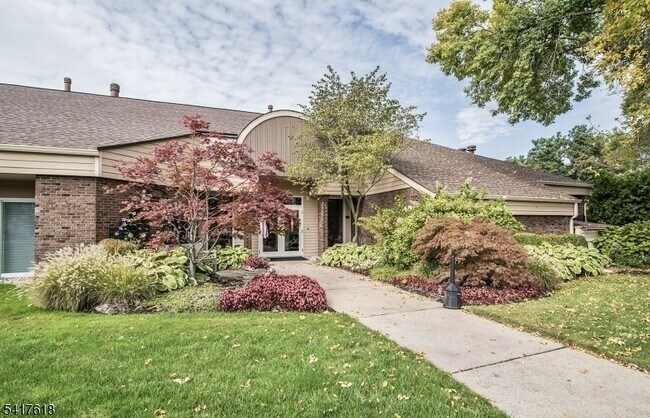 Building Photo - 75 Derby Ct