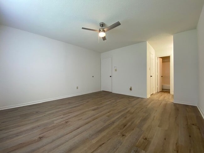 Building Photo - Pineville- Ranch townhome- Remolded 2 bed,...