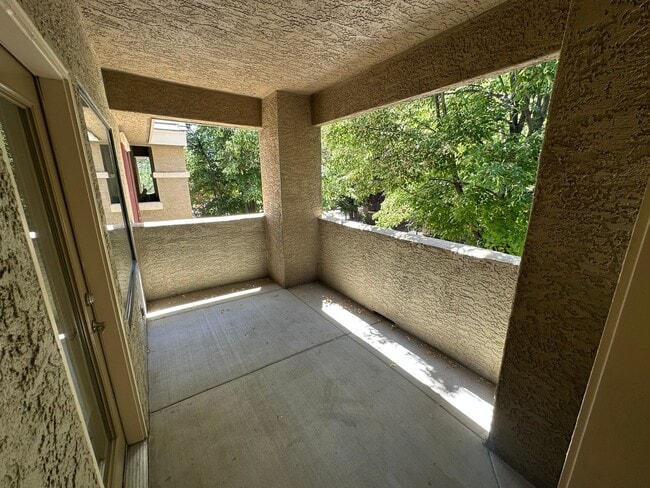 Building Photo - 2 bedroom at Tanamera now available!