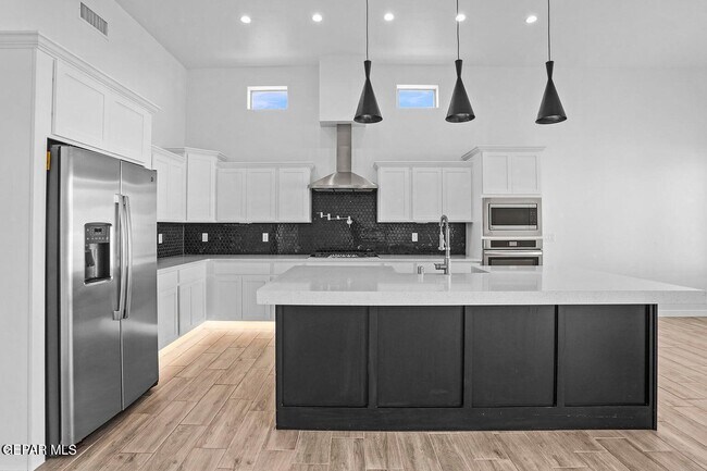 Building Photo - 717 Chatham Pl