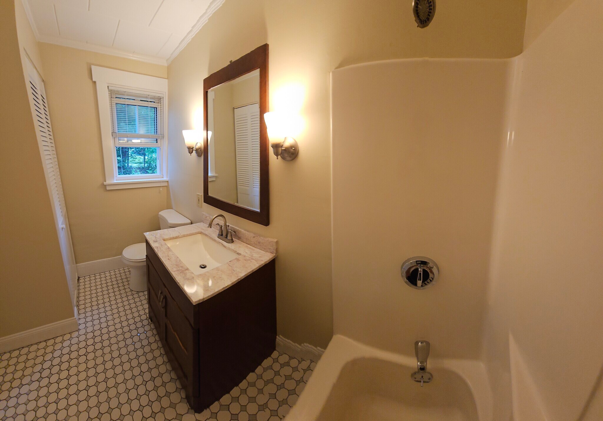 Downstairs Full Bath - 22 Fletcher St