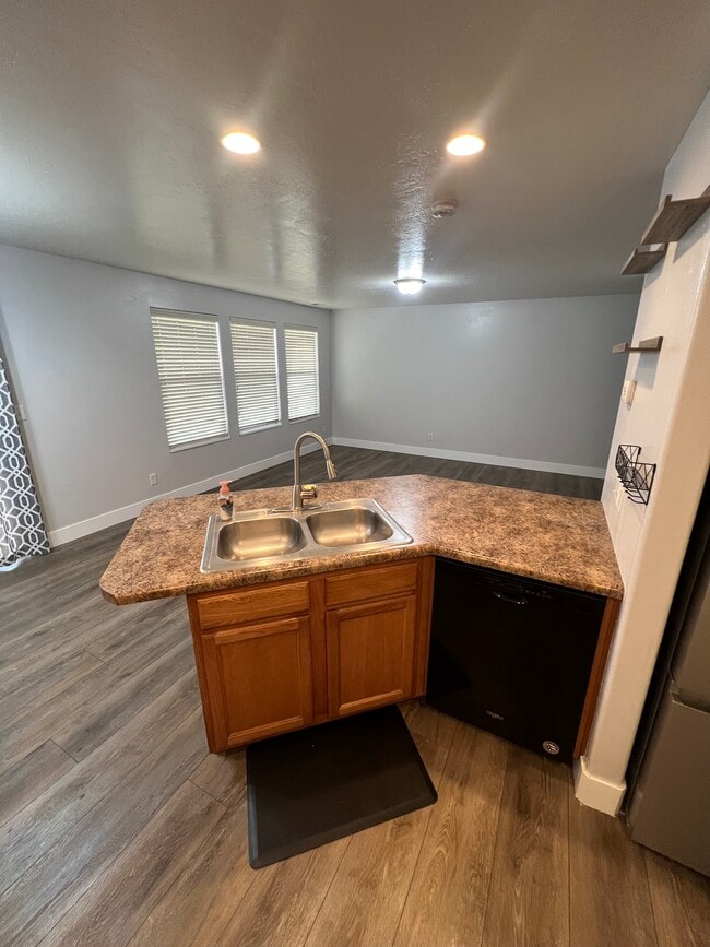 Building Photo - 1284 Lily Pad Dr