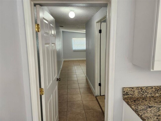 Building Photo - 1315 Waikiki Way