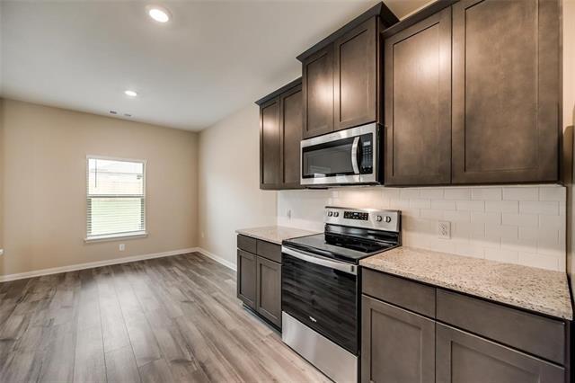 Building Photo - 208 Lk Rdg Dr
