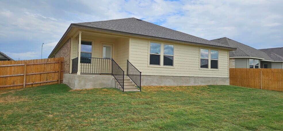 Building Photo - 243 Water Well Rd
