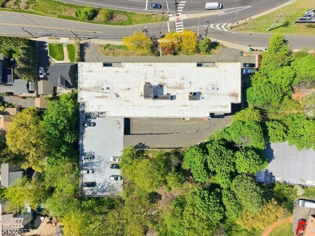 Building Photo - 415 Claremont Ave